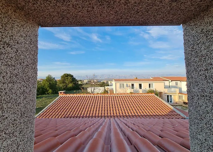 Robi - One Bedroom With Terrace ויר
