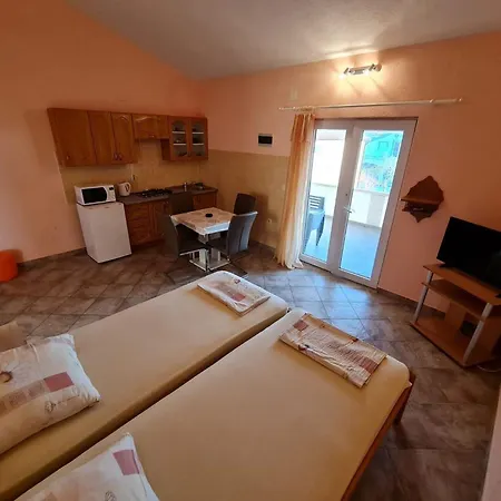Robi - One Bedroom With Terrace * Vir