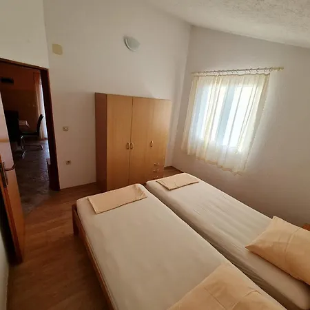 Robi - One Bedroom With Terrace Apartment